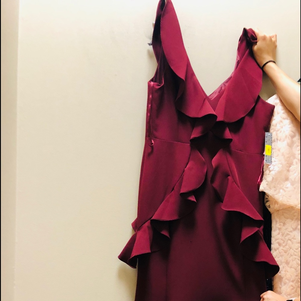 Gown never worn, decided to go with another one.
